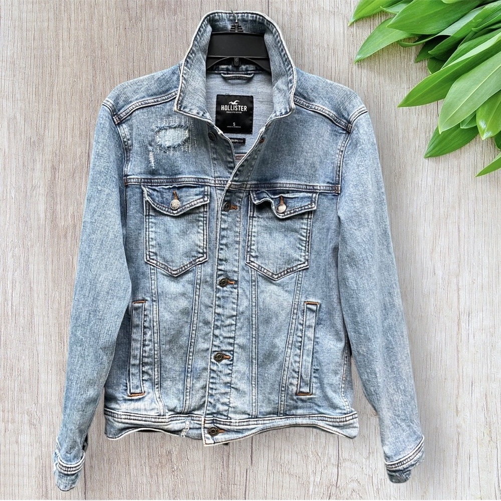 Hollister Epic Flex Distressed Light Wash Blue Denim Jacket